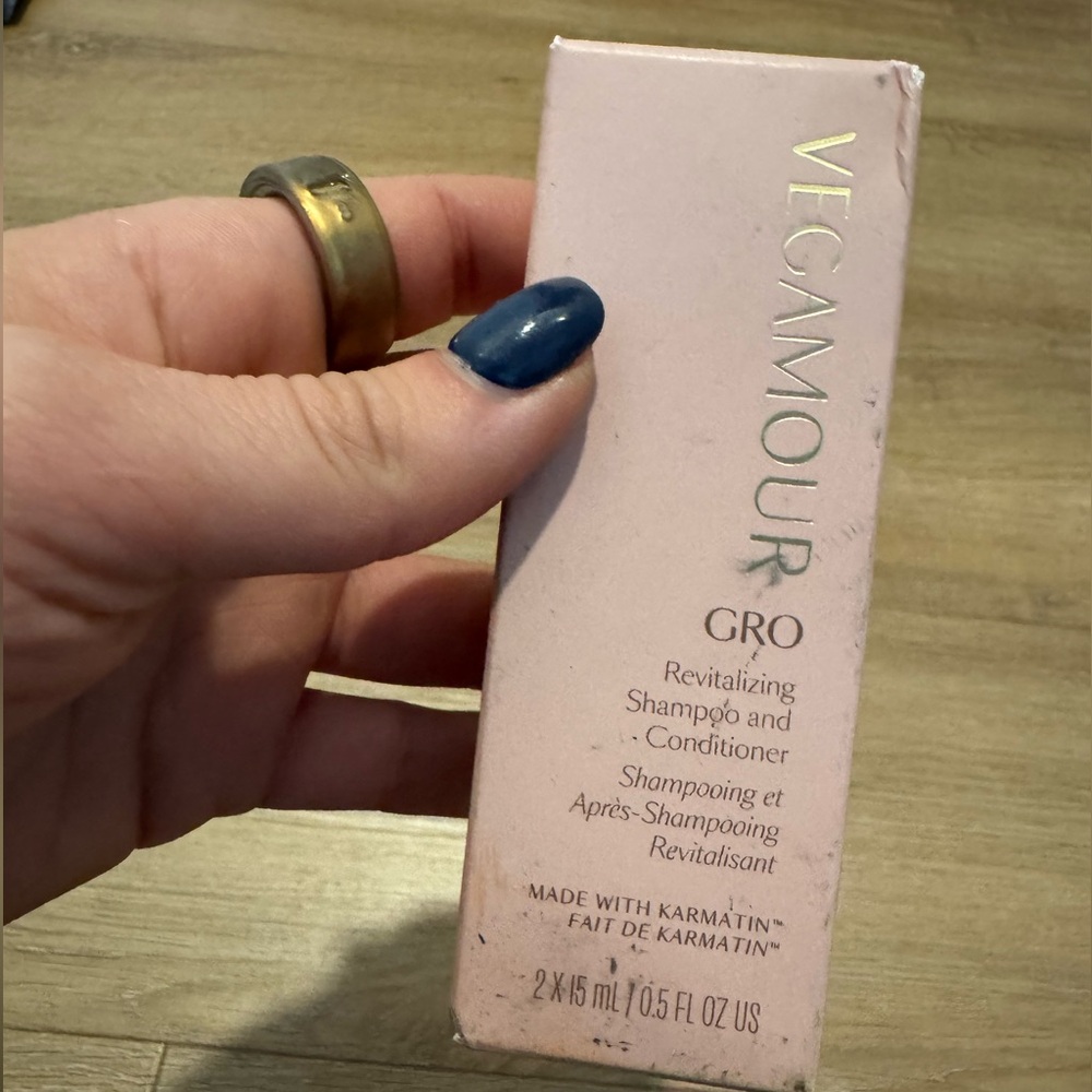 Vegamour GRO Revitalizing Shampoo and Conditioner - NWT
